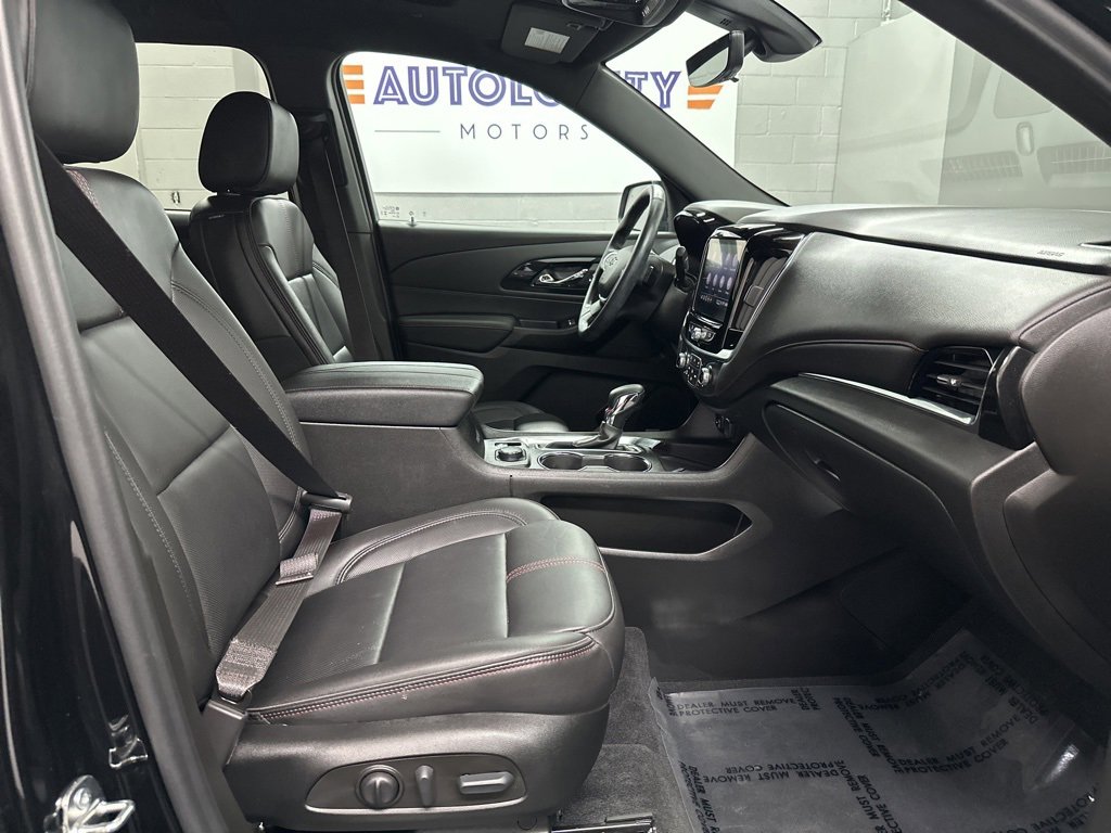 Used 2023 Chevrolet Traverse RS image 21