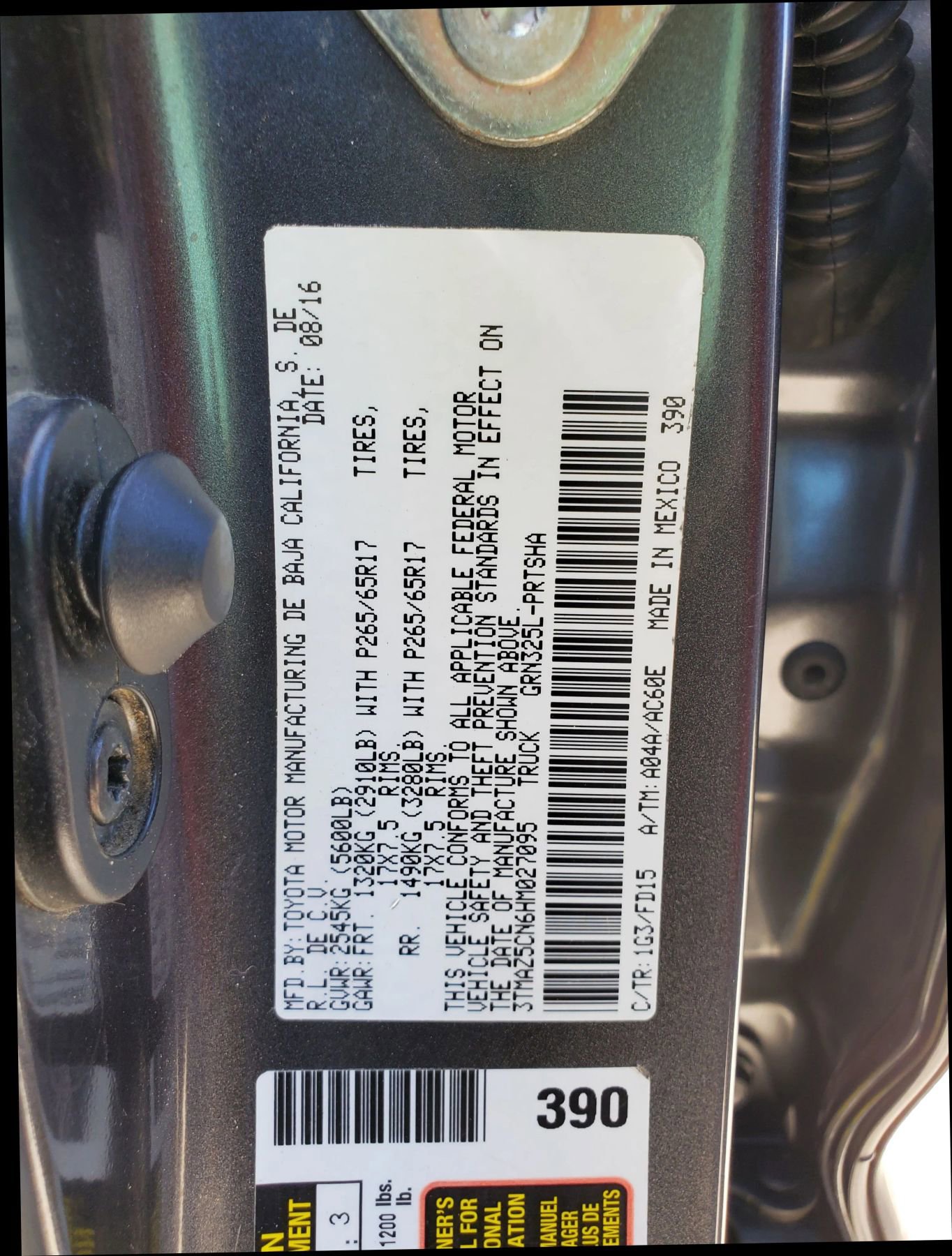 Used 2017 Toyota Tacoma TRD Sport w/ Tow Package image 58