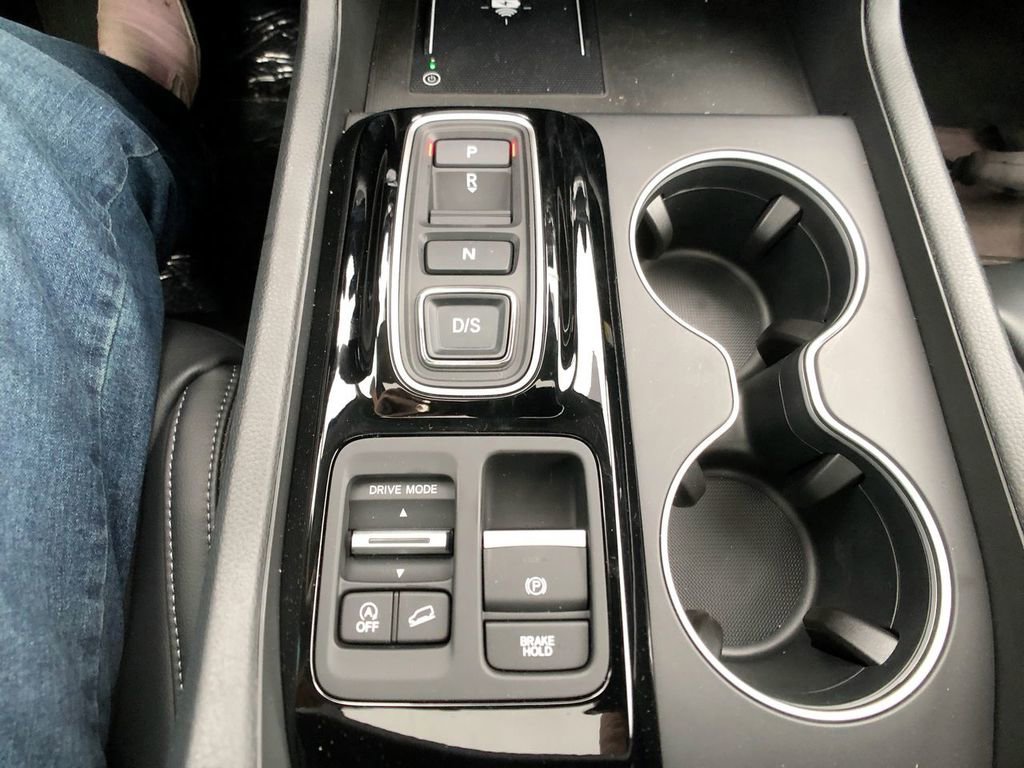 New 2025 Honda Pilot Touring image 20