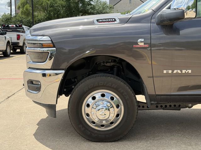 New 2026 RAM 3500 Laramie AWD/4WD image 9