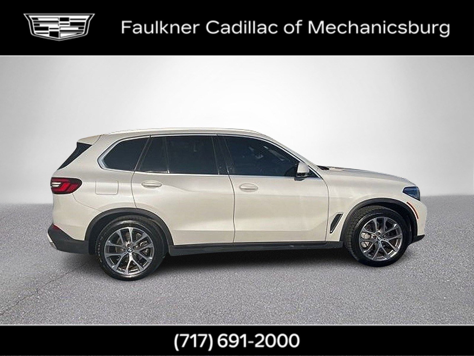 Used 2022 BMW X5 xDrive40i w/ Premium Package image 3