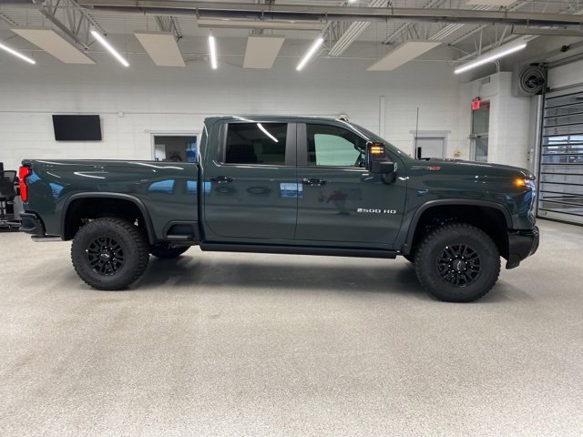 New 2026 Chevrolet Silverado 2500 ZR2 image 4