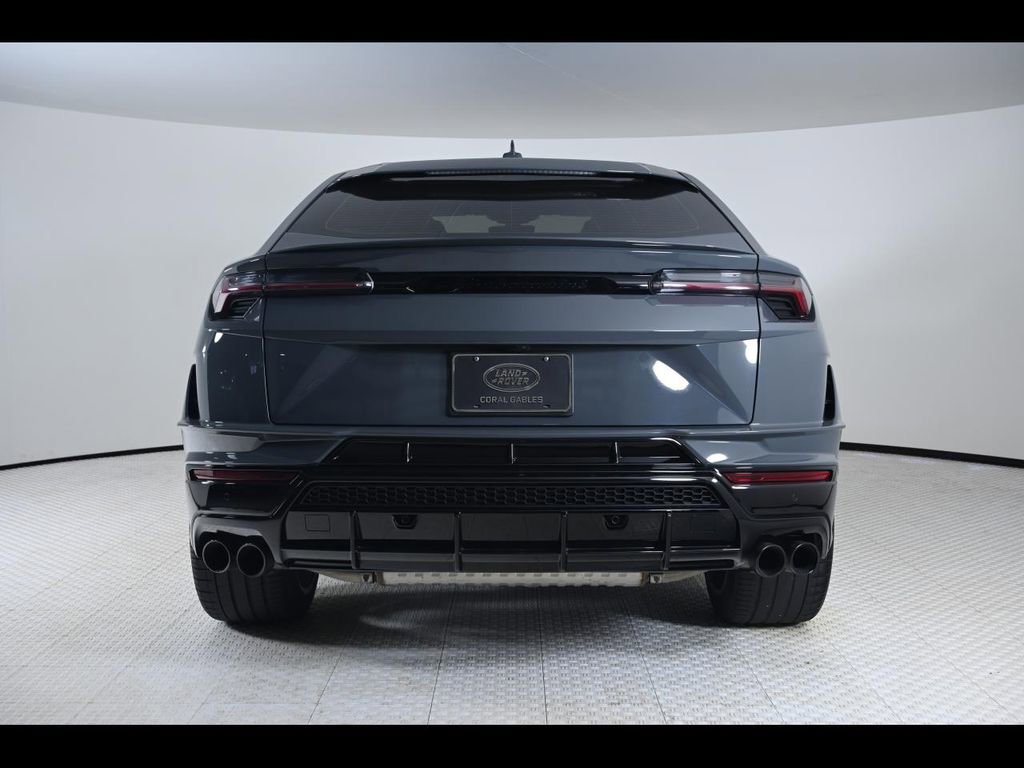 Used 2024 Lamborghini Urus S image 4
