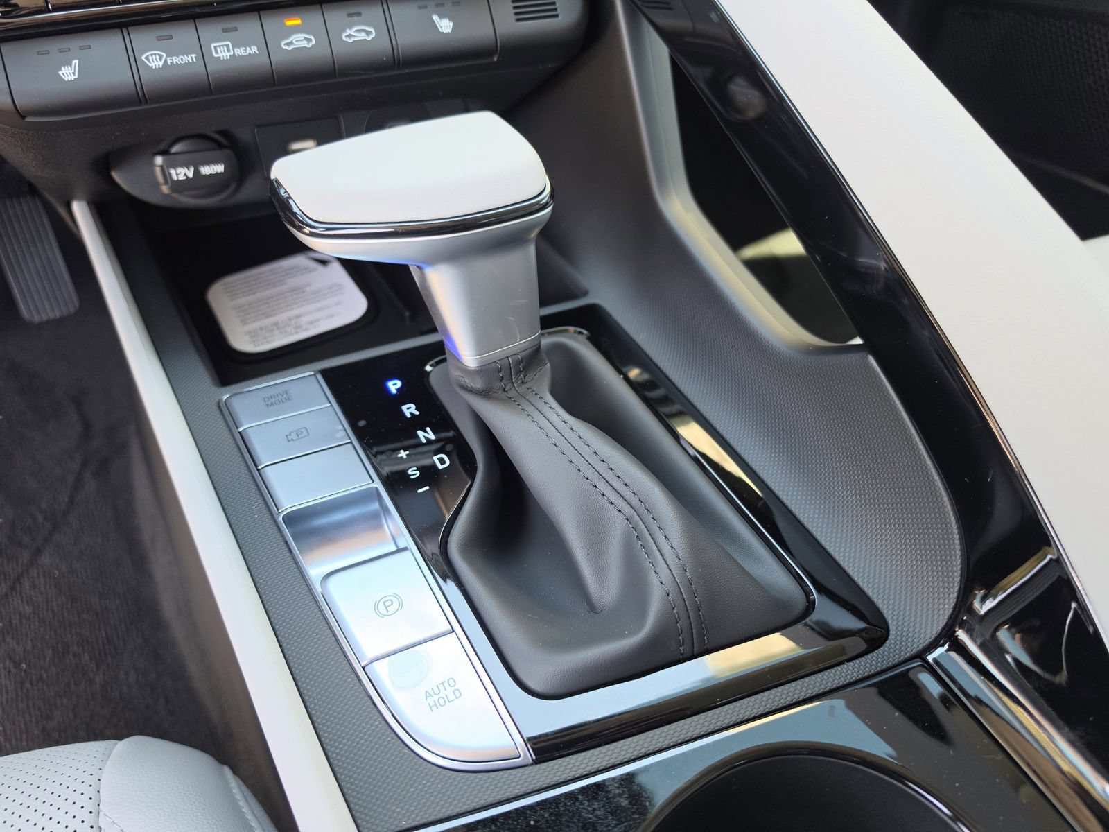 New 2026 Hyundai Elantra Limited FWD image 29