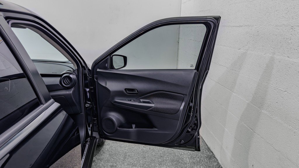 Used 2024 Nissan Kicks S image 18