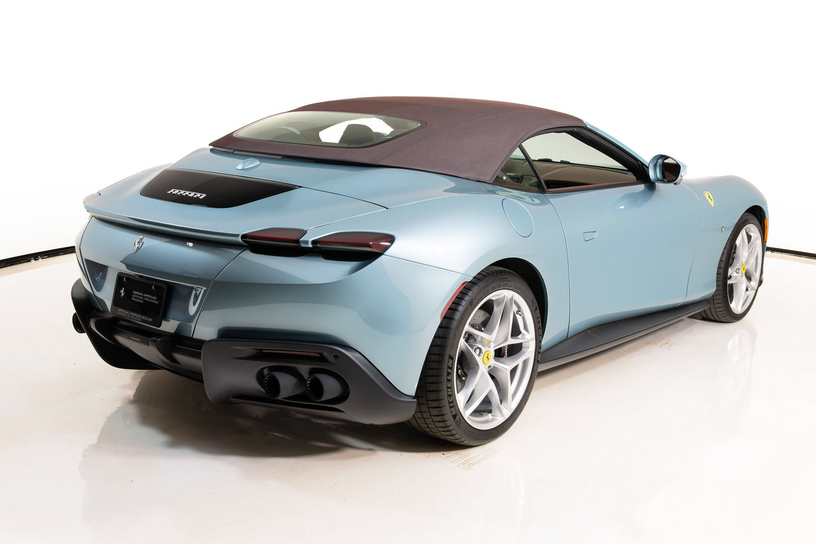 Certified 2025 Ferrari Roma Spider RWD image 22