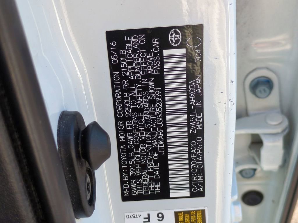 Used 2016 Toyota Prius Four image 33