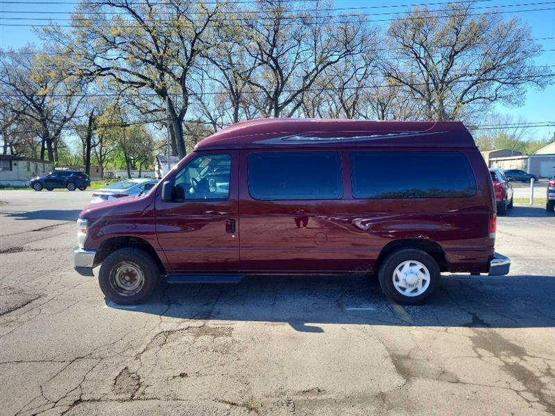 Used 2008 Ford E-150 and Econoline 150 Wagon RWD image 5