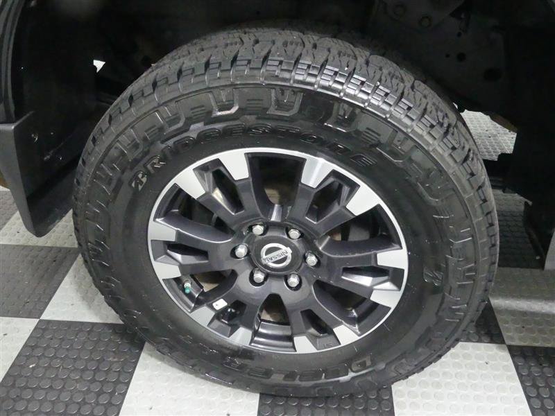 Used 2018 Nissan Titan PRO-4X AWD/4WD image 16