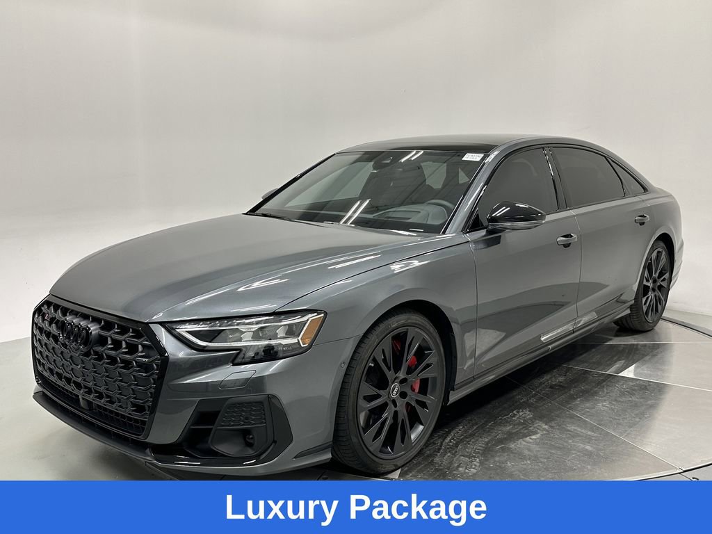 Used 2025 Audi S8 image 3
