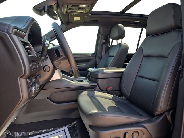 Used 2024 Chevrolet Tahoe Z71 w/ Luxury Package AWD/4WD image 10