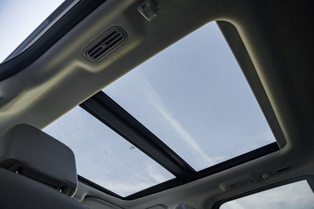 Used 2025 Ford Expedition Active image 51