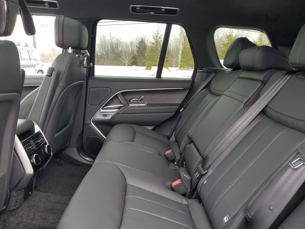 New 2026 Land Rover Range Rover SE image 23
