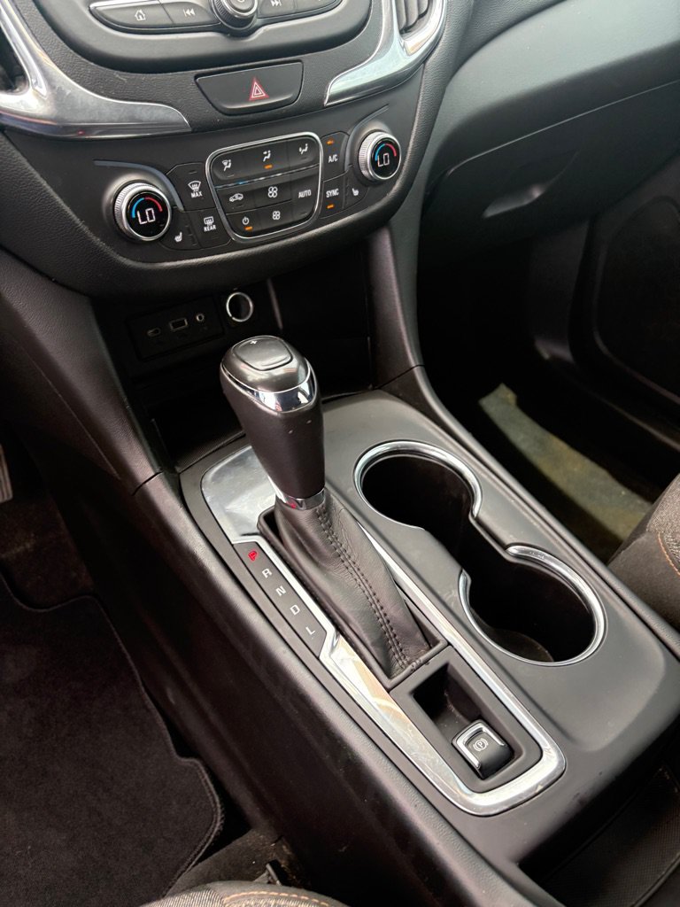 Used 2019 Chevrolet Equinox LT FWD image 18