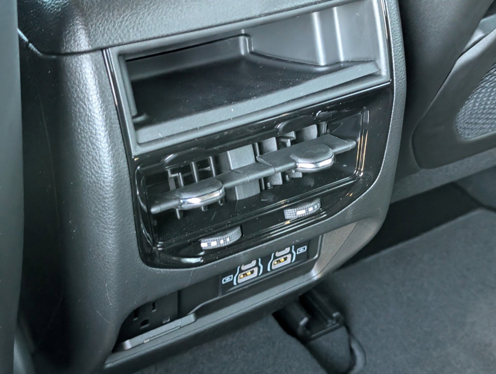 New 2024 Jeep Grand Cherokee Laredo X w/ Luxury Tech Group I image 15