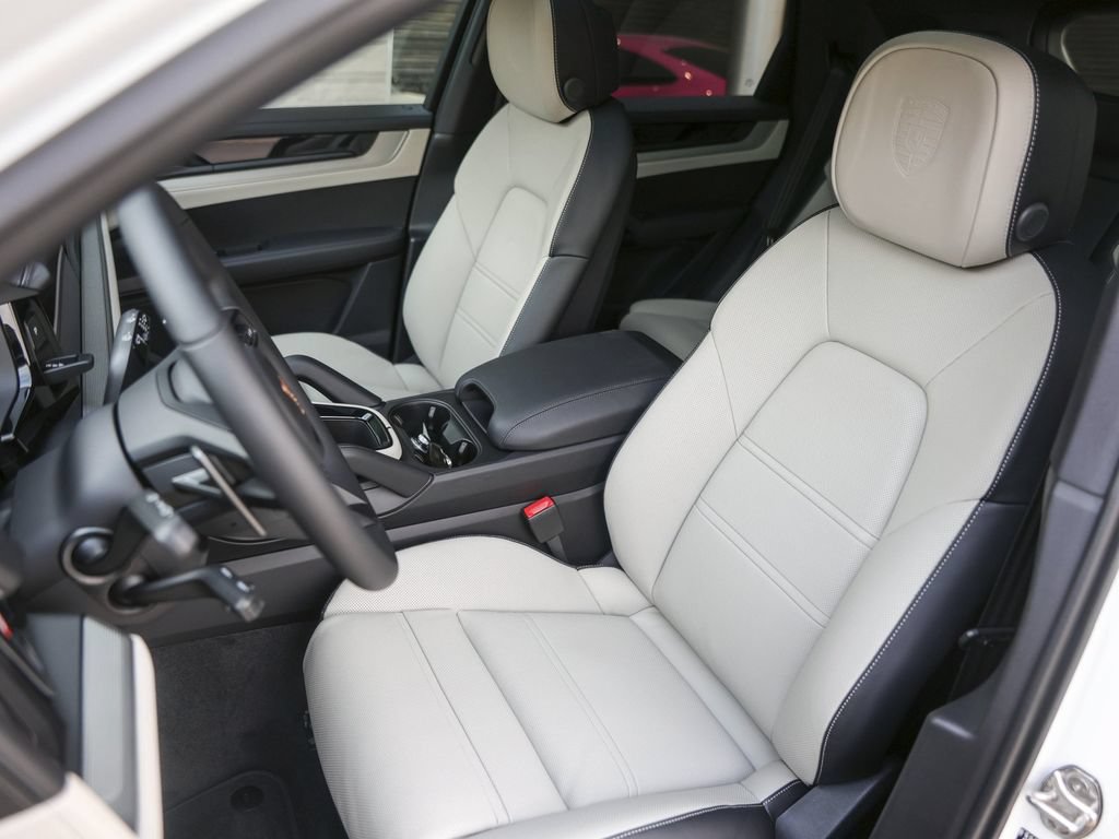 New 2026 Porsche Cayenne AWD/4WD image 5