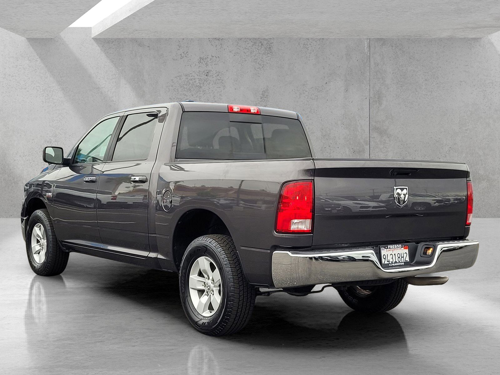 Used 2018 RAM 1500 Classic SLT AWD/4WD image 6