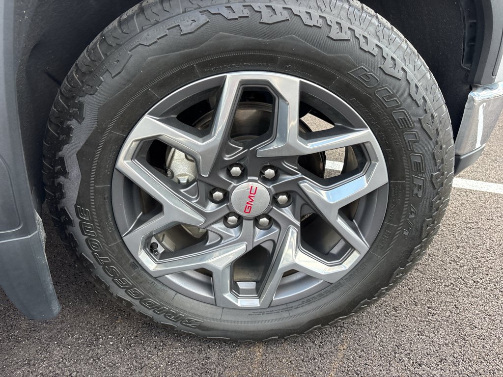 Used 2022 GMC Sierra 1500 SLT w/ SLT Premium Plus Package AWD/4WD image 15