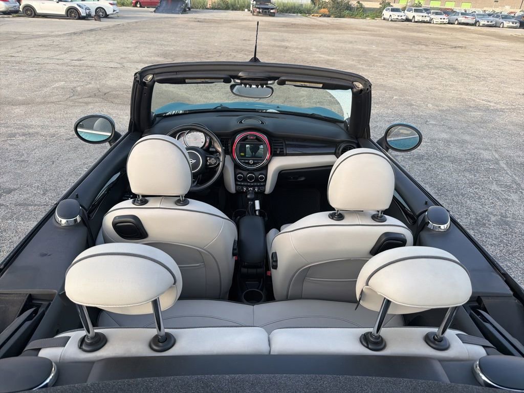 Used 2019 MINI Cooper Convertible w/ Premium Package image 10