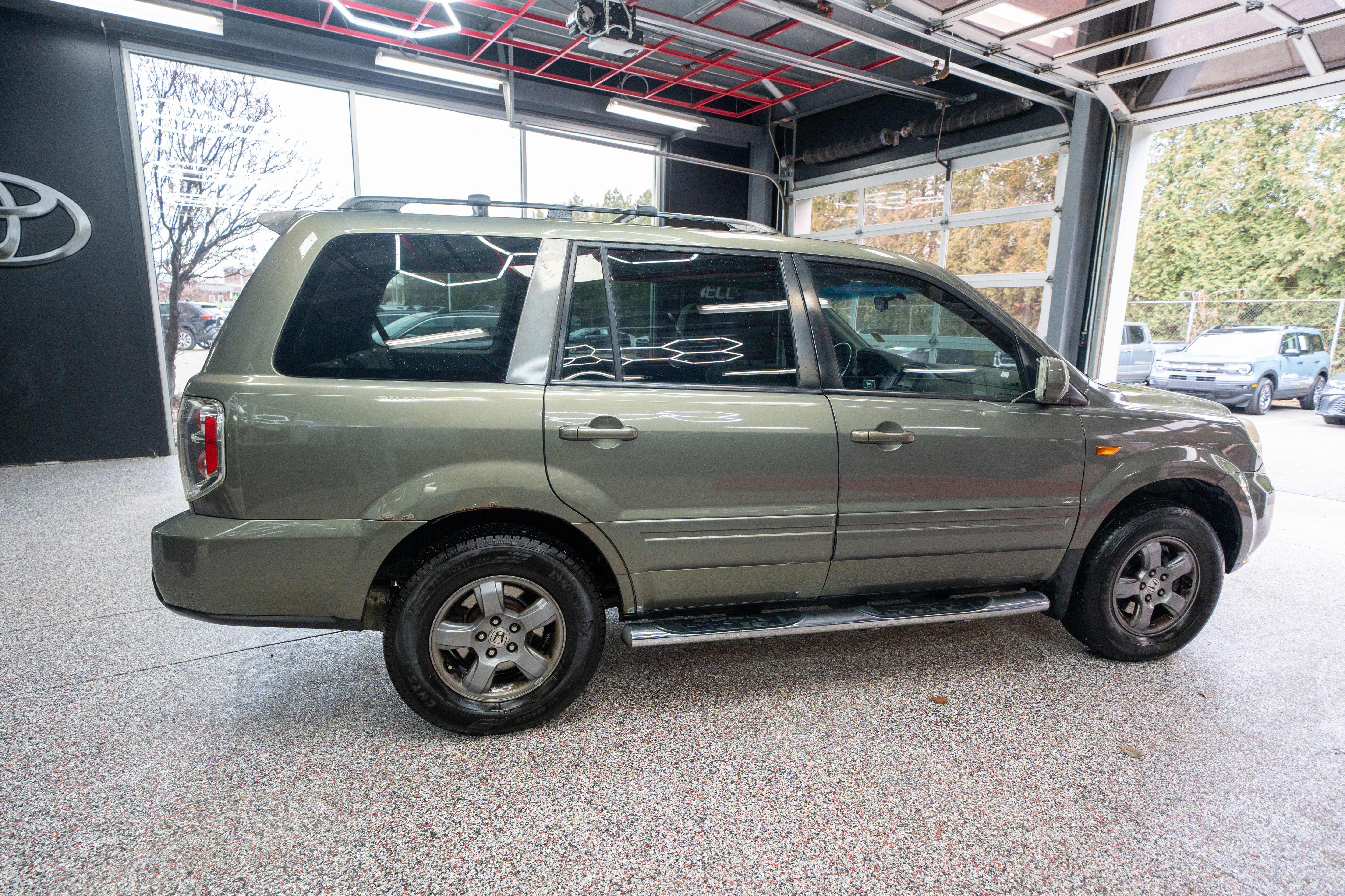 Used 2008 Honda Pilot EX image 4