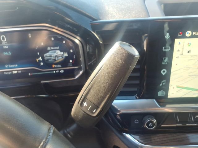 Used 2023 Chevrolet Silverado 1500 LT w/ Convenience Package II AWD/4WD image 12