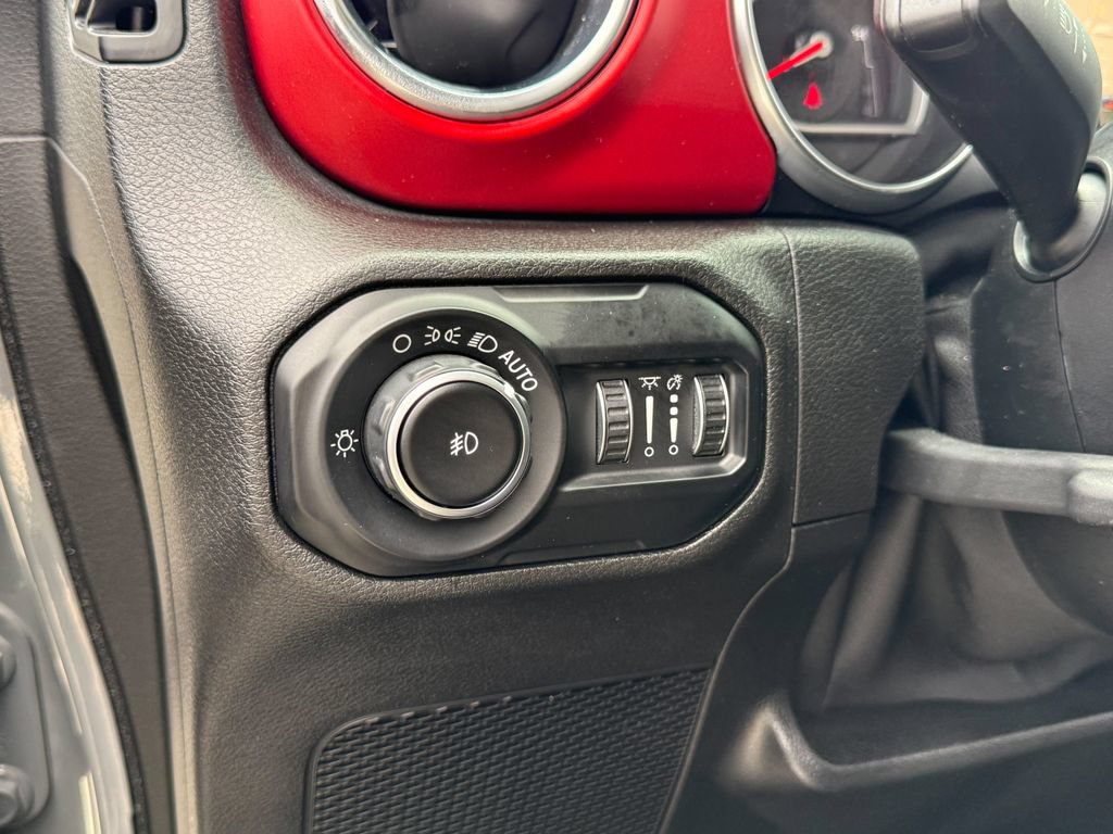 Used 2020 Jeep Wrangler Unlimited Rubicon AWD/4WD image 16