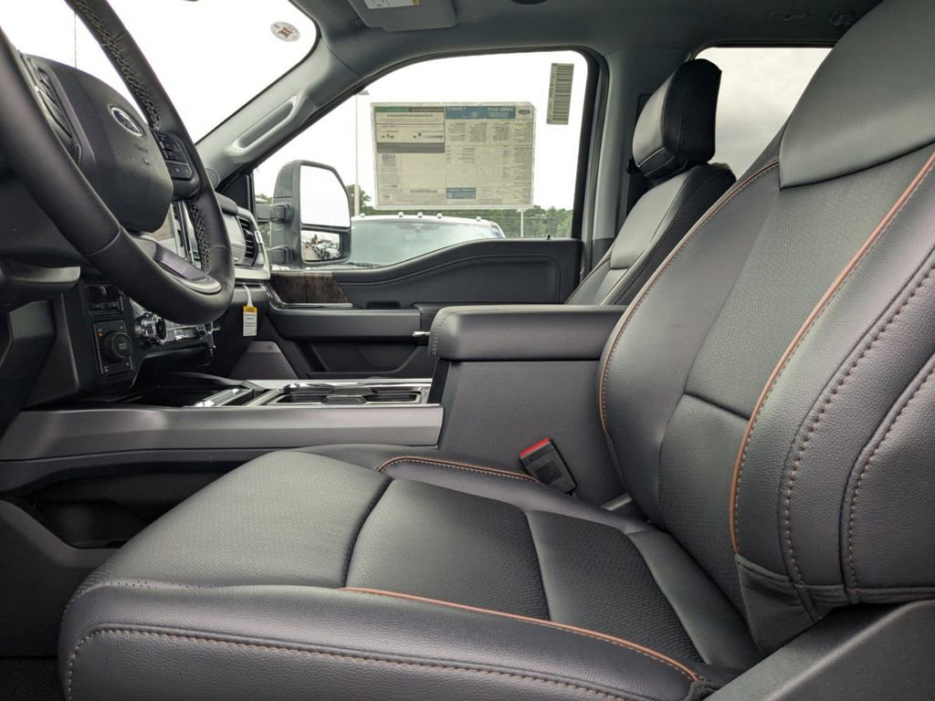 New 2025 Ford F350 Lariat w/ Lariat Ultimate Package image 14