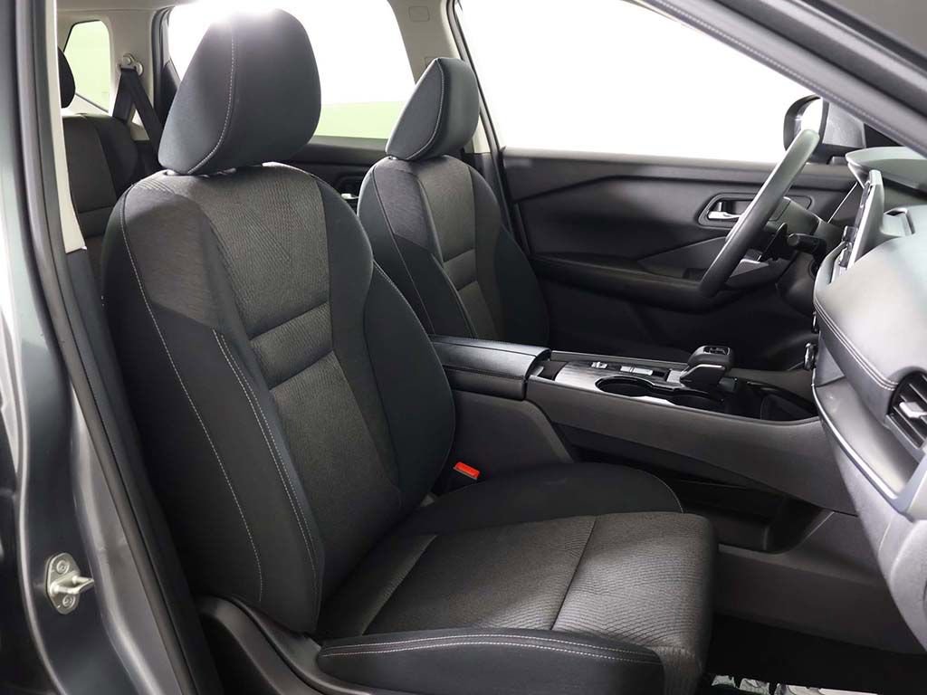 Used 2024 Nissan Rogue SV FWD image 28