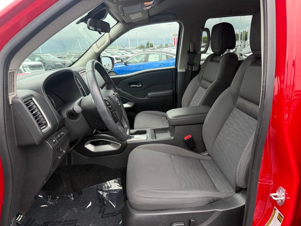 Used 2024 Nissan Frontier SV w/ SV Convenience Package RWD image 4