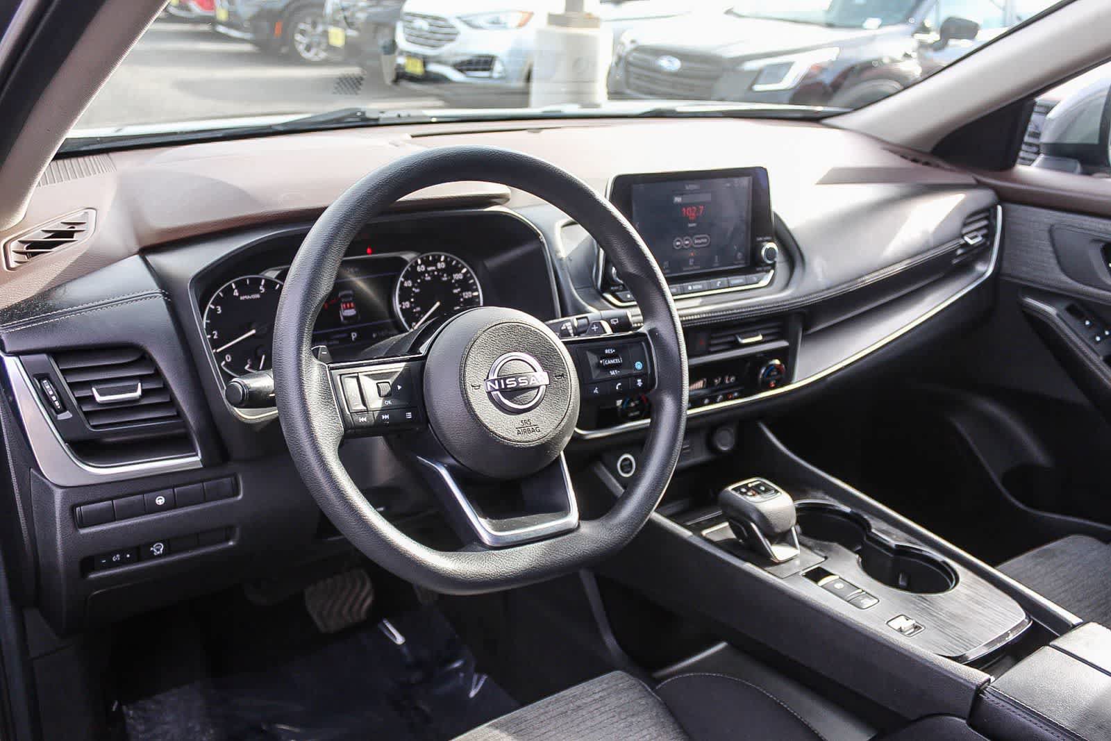 Used 2023 Nissan Rogue SV FWD image 22