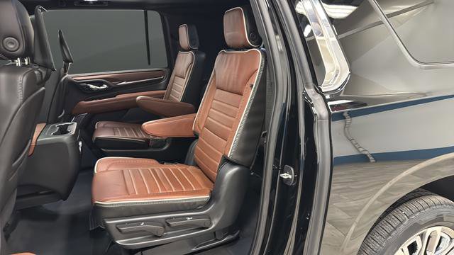 Used 2023 GMC Yukon XL Denali Ultimate image 22
