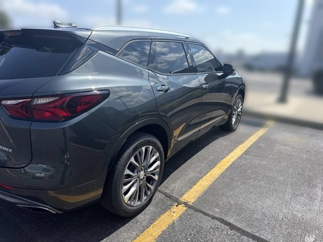 Used 2019 Chevrolet Blazer Premier w/ Driver Confidence II Package FWD image 3