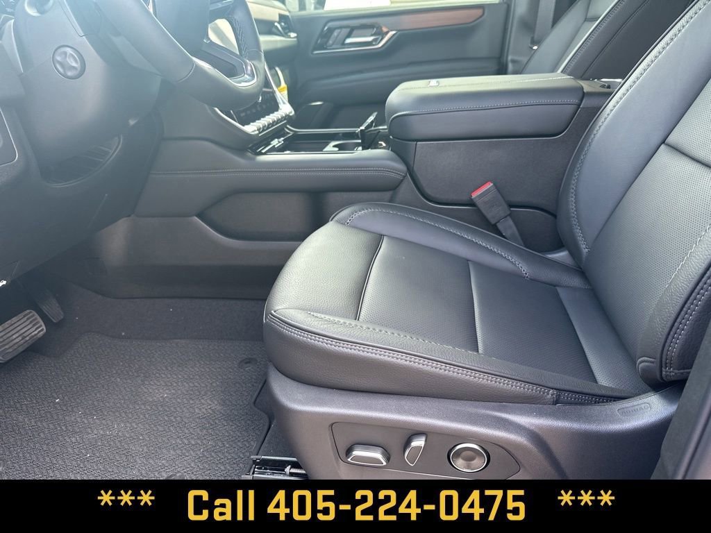 New 2026 GMC Yukon Denali w/ Sun & Power Step Package AWD/4WD image 12