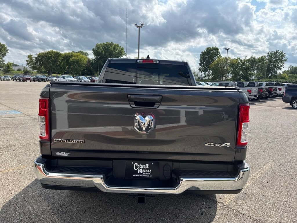 Used 2022 RAM 1500 Big Horn AWD/4WD image 3