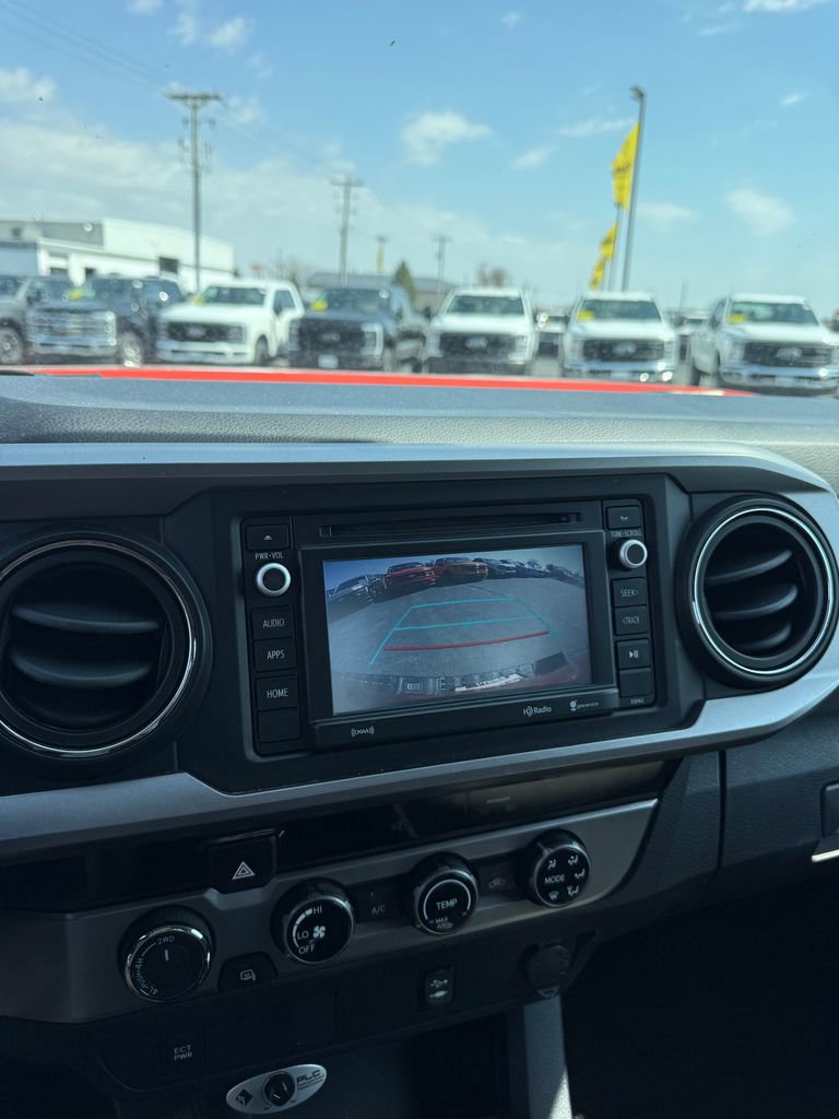 Used 2017 Toyota Tacoma SR5 w/ Tow Package image 27