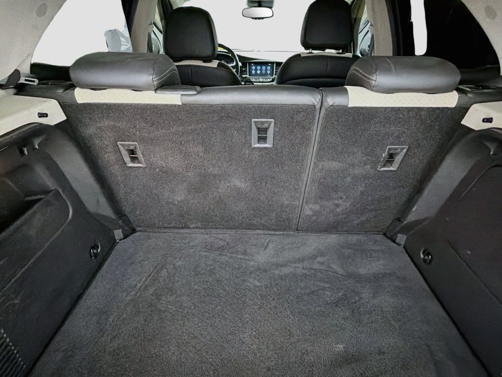 Used 2020 Buick Encore Preferred FWD image 21