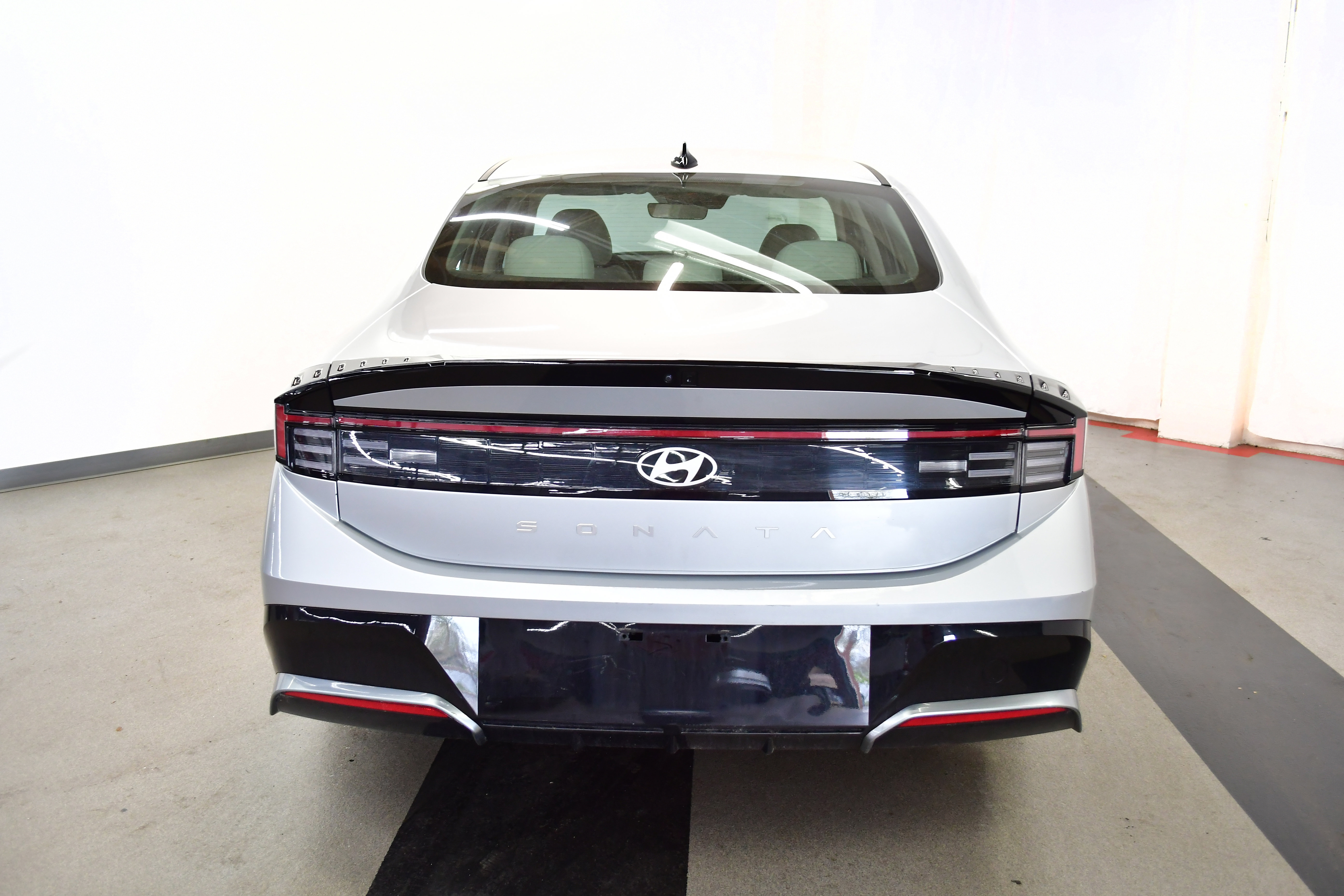 Used 2025 Hyundai Sonata SEL FWD image 6