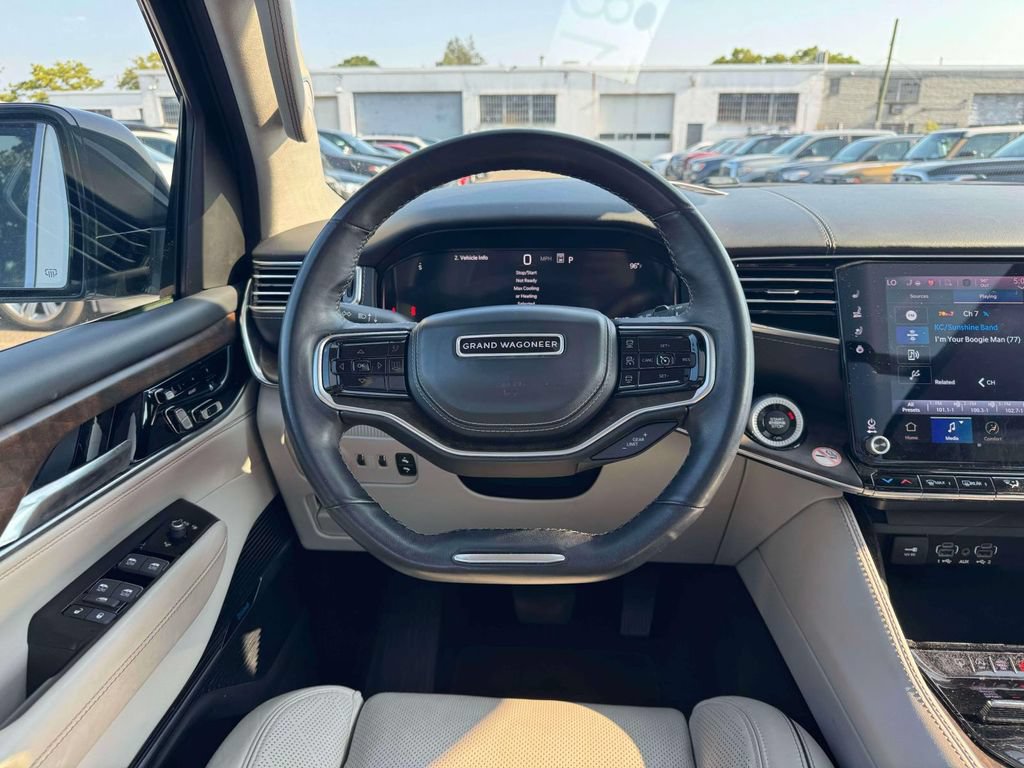 Used 2023 Jeep Grand Wagoneer L Series II AWD/4WD image 22