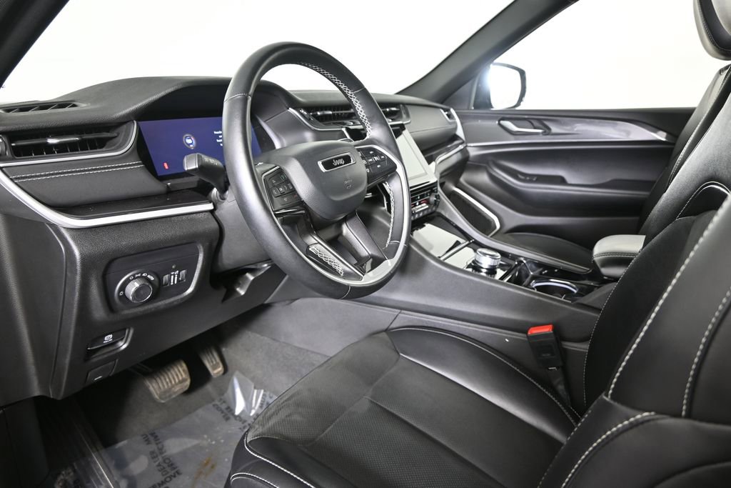 Used 2022 Jeep Grand Cherokee L Laredo image 23