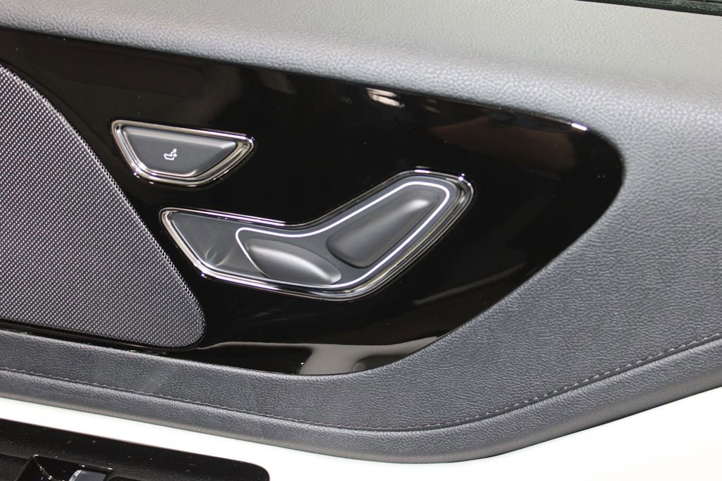 New 2025 Lincoln Aviator 2WD w/ Equipment Group 101A image 28