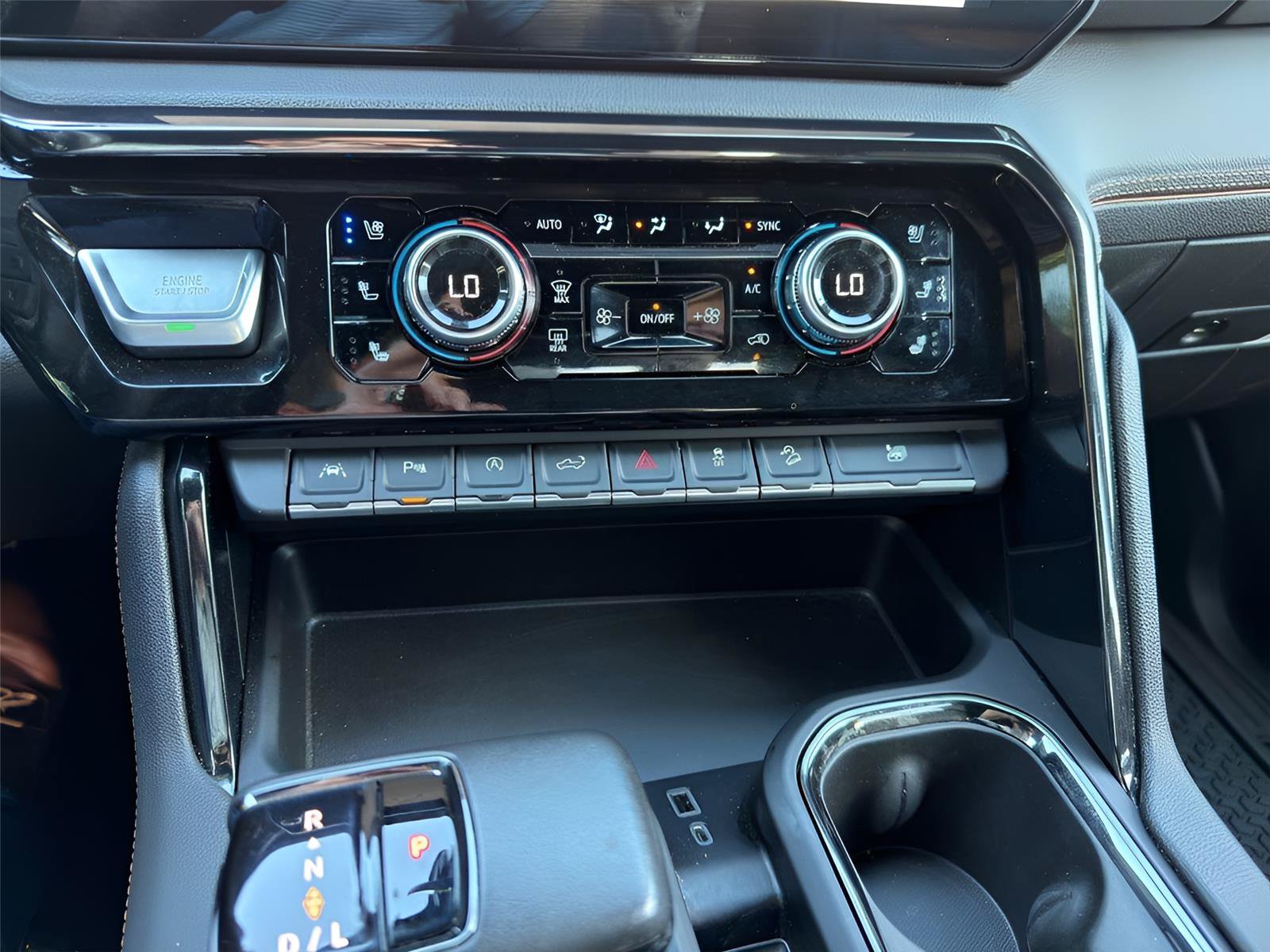 Certified 2022 GMC Sierra 1500 AT4 AWD/4WD image 28