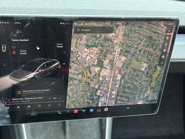 Used 2026 Tesla Model Y Long Range AWD/4WD image 11