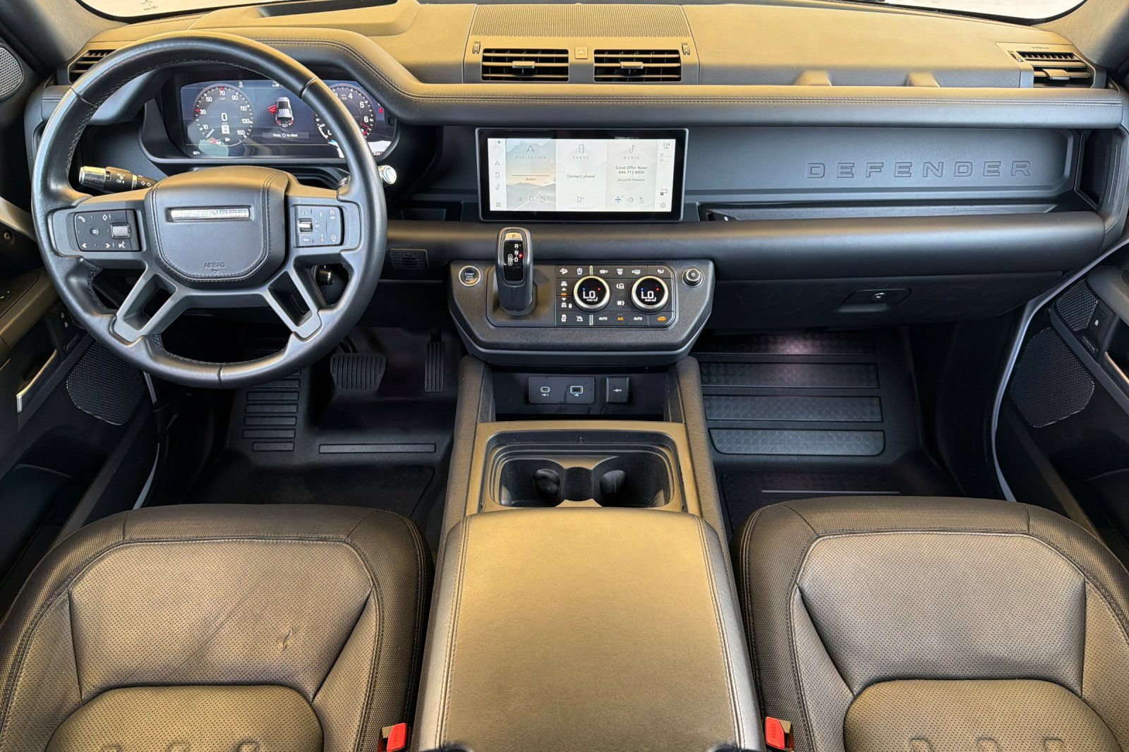 Used 2021 Land Rover Defender 110 X-Dynamic HSE AWD/4WD image 16