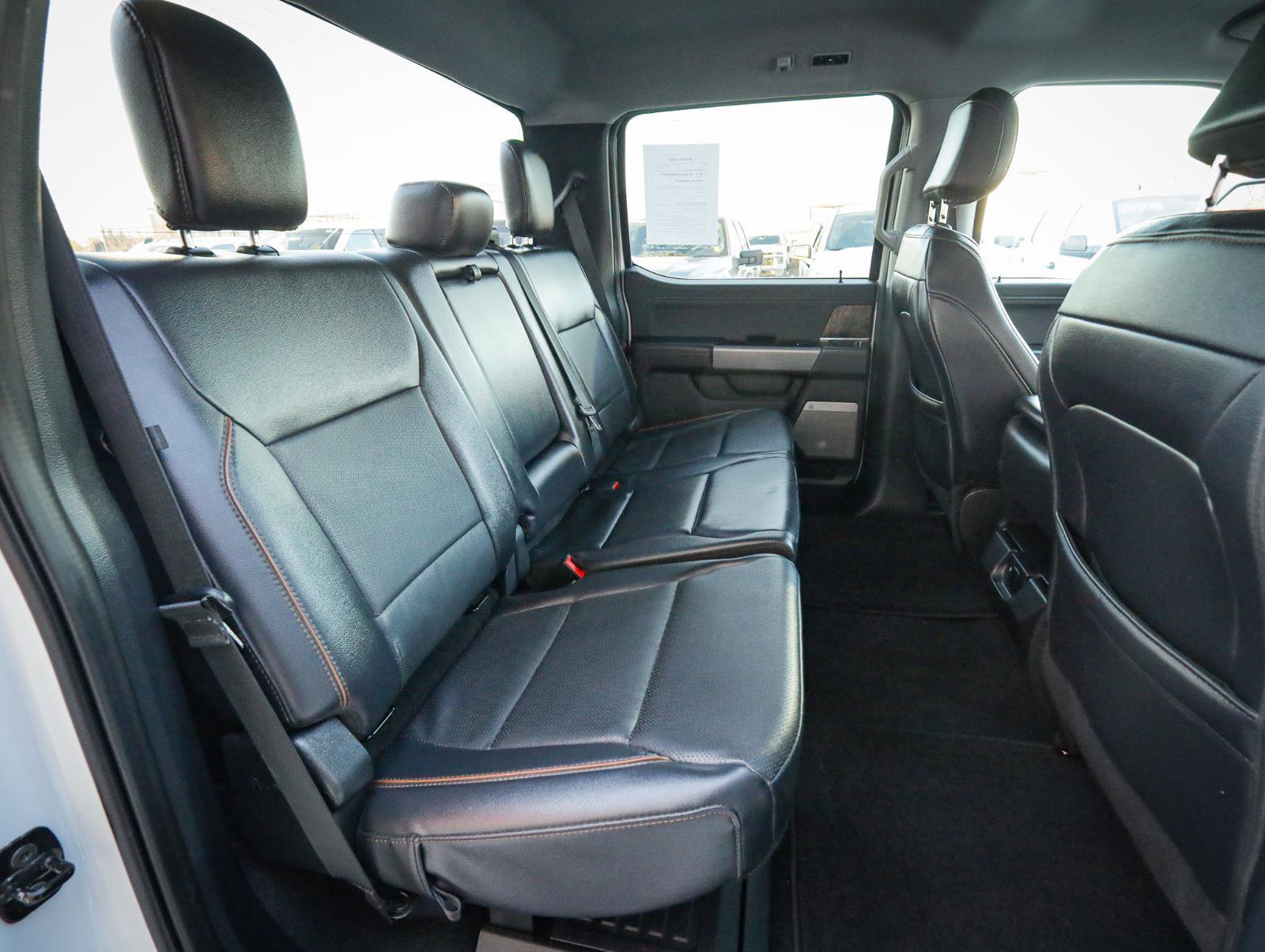 Used 2025 Ford F350 Lariat image 27