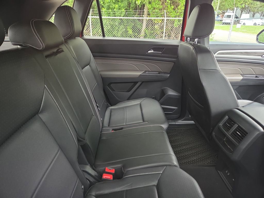Used 2021 Volkswagen Atlas Cross Sport SE FWD image 12