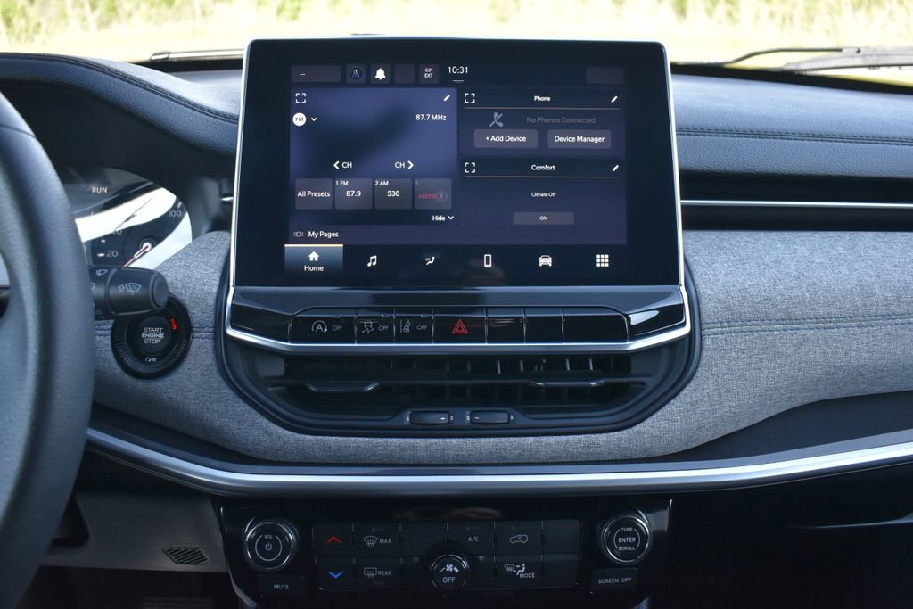 Used 2023 Jeep Compass Sport image 18