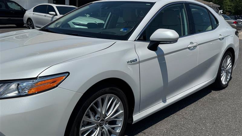 Used 2019 Toyota Camry XLE FWD image 12