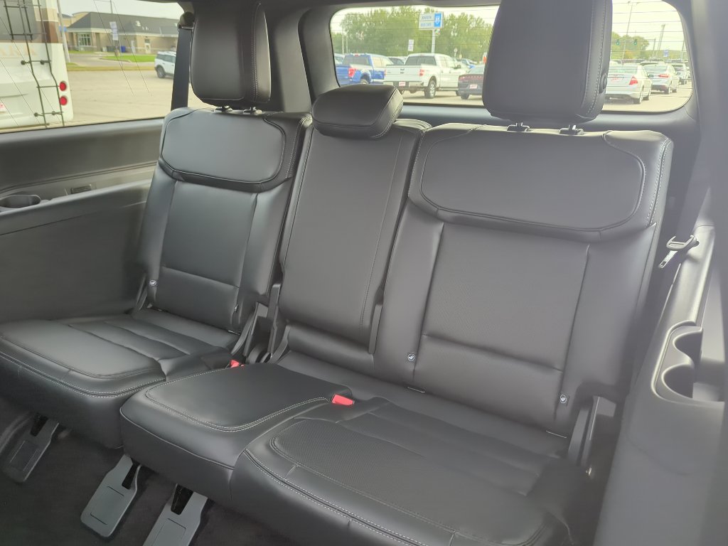 New 2025 Ford Expedition Max Platinum image 35
