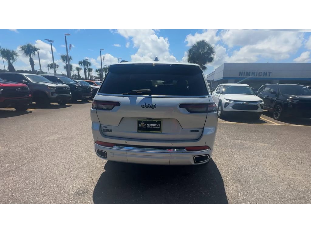 Used 2022 Jeep Grand Cherokee L Overland RWD image 3