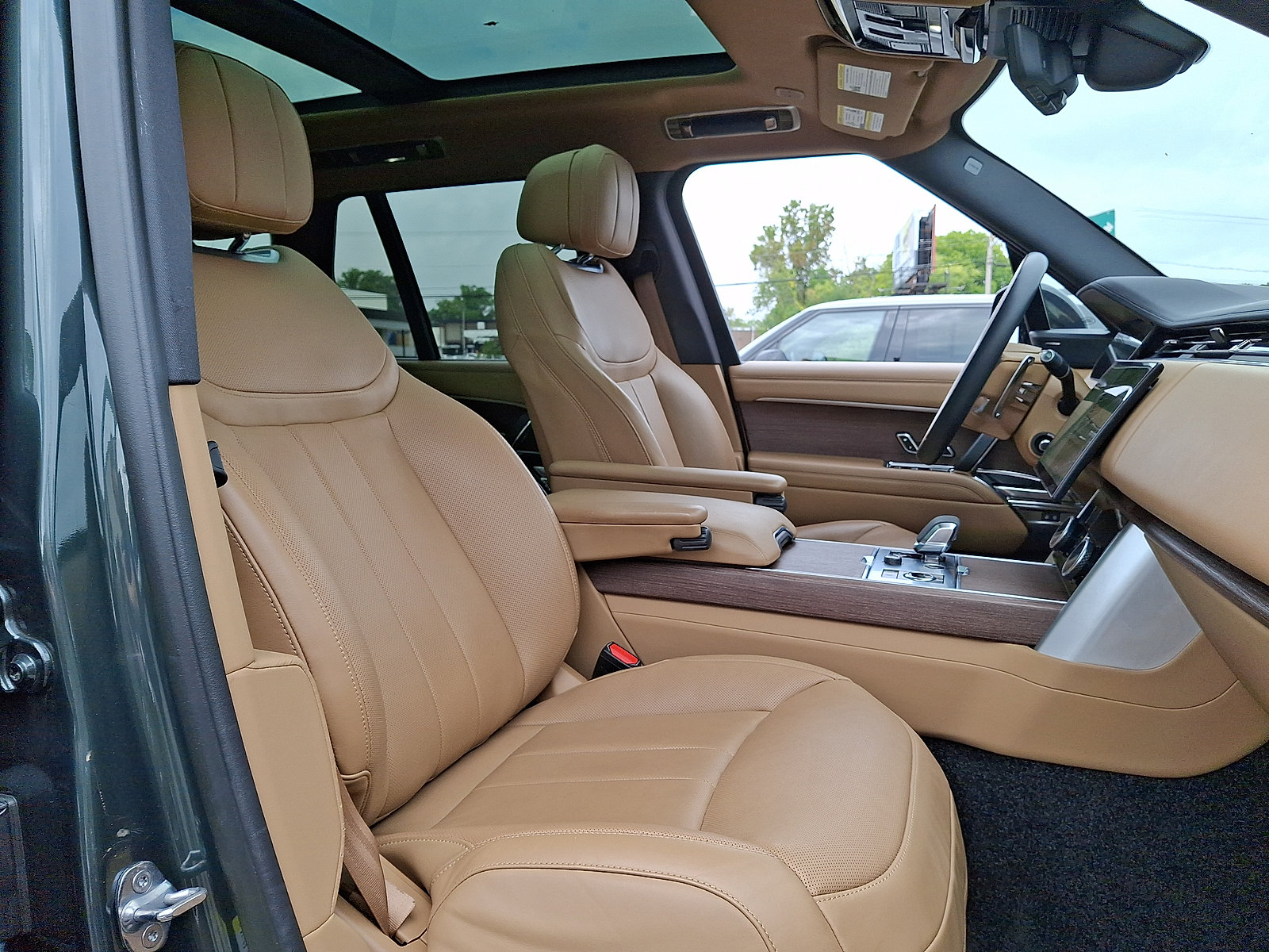 Certified 2023 Land Rover Range Rover SE AWD/4WD image 21